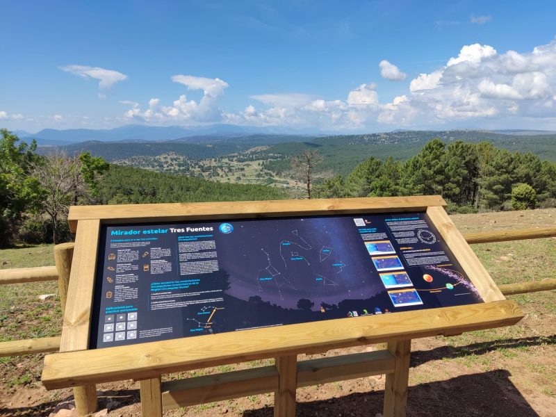 Mirador de las tres fuentes en Las Navas del Marqués